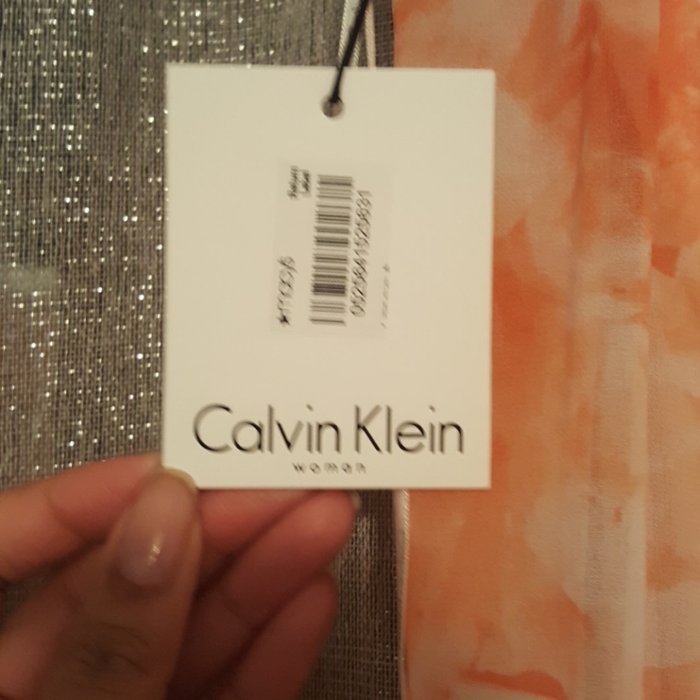New with tags dress - Picture 4 of 4
